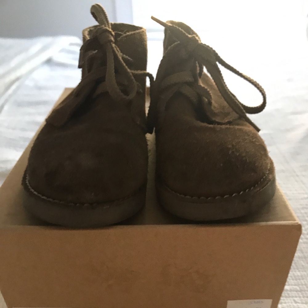 J. Crew Crewcuts suede boys shoes K13